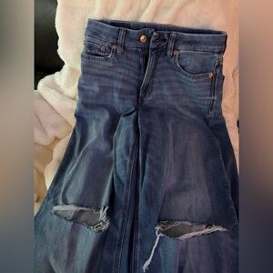 Size 2 Curvy Baggy American Eagle Blue Jeans, In Great Condition!